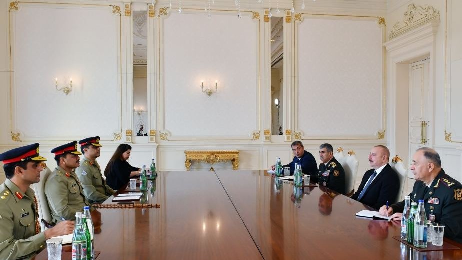 Prezident İlham Əliyev Pakistan Silahlı Qüvvələrinin Quru Qoşunları komandanını qəbul edib