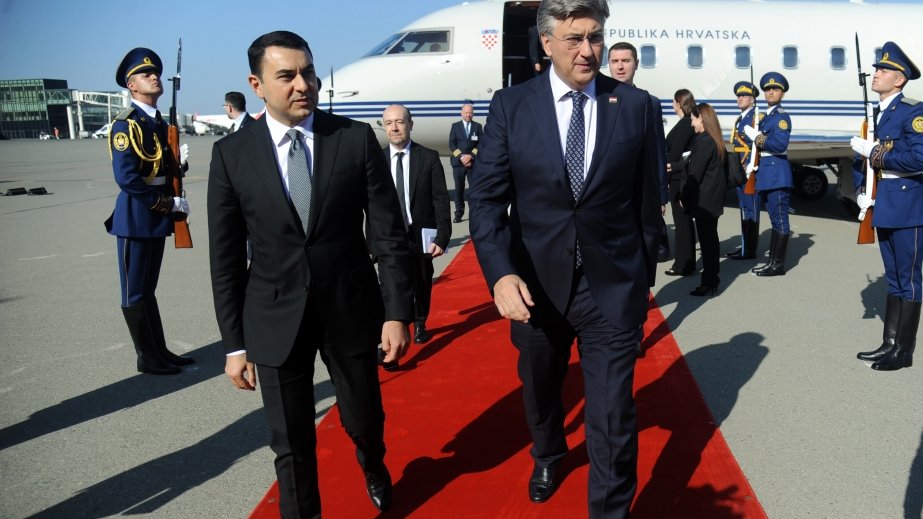 Xorvatiyanın Baş naziri Andrey Plenkoviç Azərbaycana işgüzar səfərə gəlib