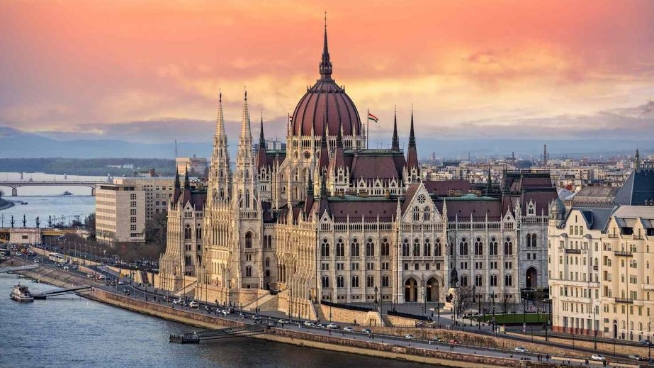 Macarıstanda çəkilmiş ilk tammetrajlı Azərbaycan bədii filminin Budapeştdə premyerası olub