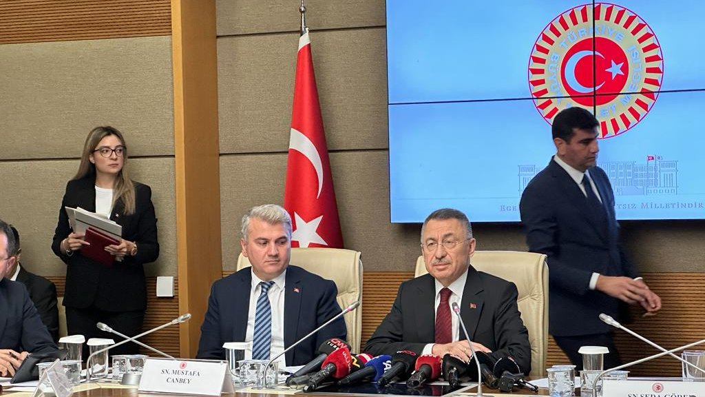 İsveç'in NATO'ya katılım görüşmeleri ertelendi