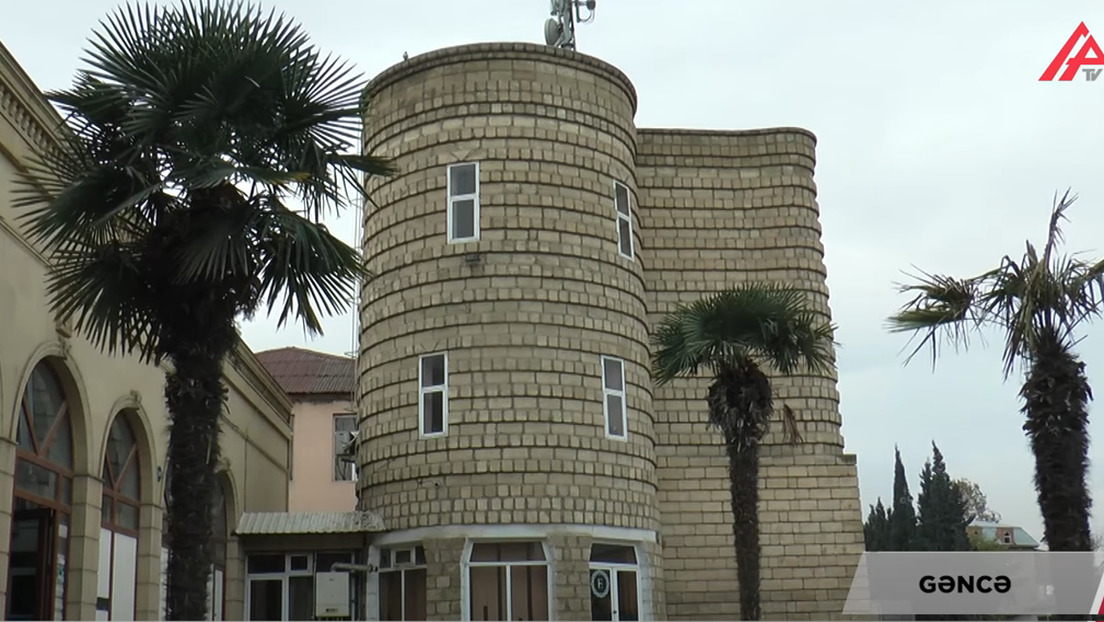 Gəncə sakini obyektini qalaya çevirdi