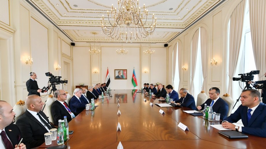 President Ilham Aliyev, President of Iraq hold expanded meeting