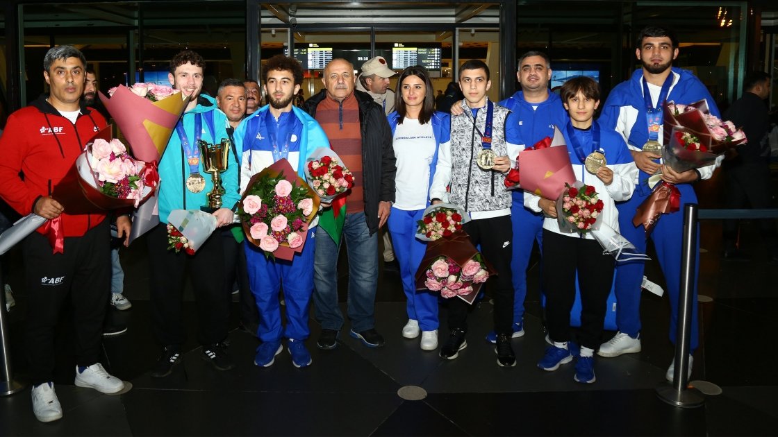 Boks üzrə Avropa çempionatında rekorda imza atan Azərbaycan yığması Vətənə dönüb