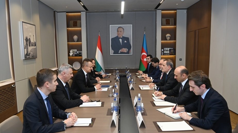 Peter Siyarto: Macarıstan Azərbaycanla münasibətlərin daha da inkişafında maraqlıdır