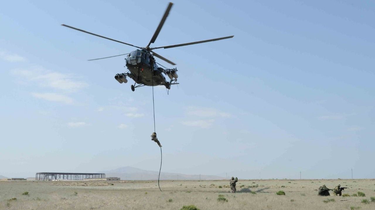 Qaraheybətdə helikopter qəzasından 2 il ötür