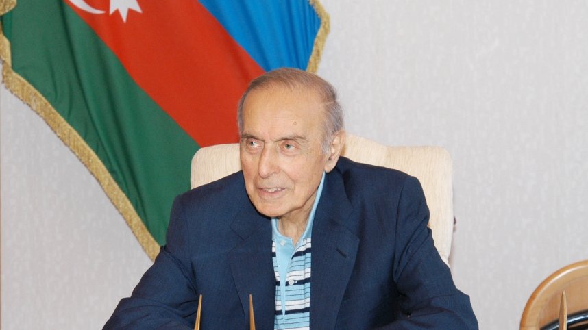 Xalqa bağışlanmış ömürdən anlar: 2003-cü ilin mayı