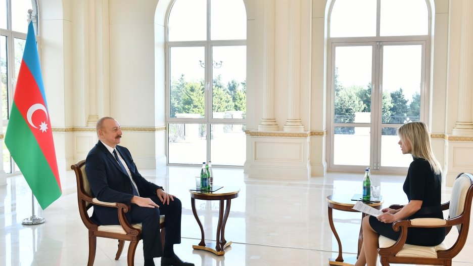 President Ilham Aliyev interviewed by Euronews (PHOTO)
