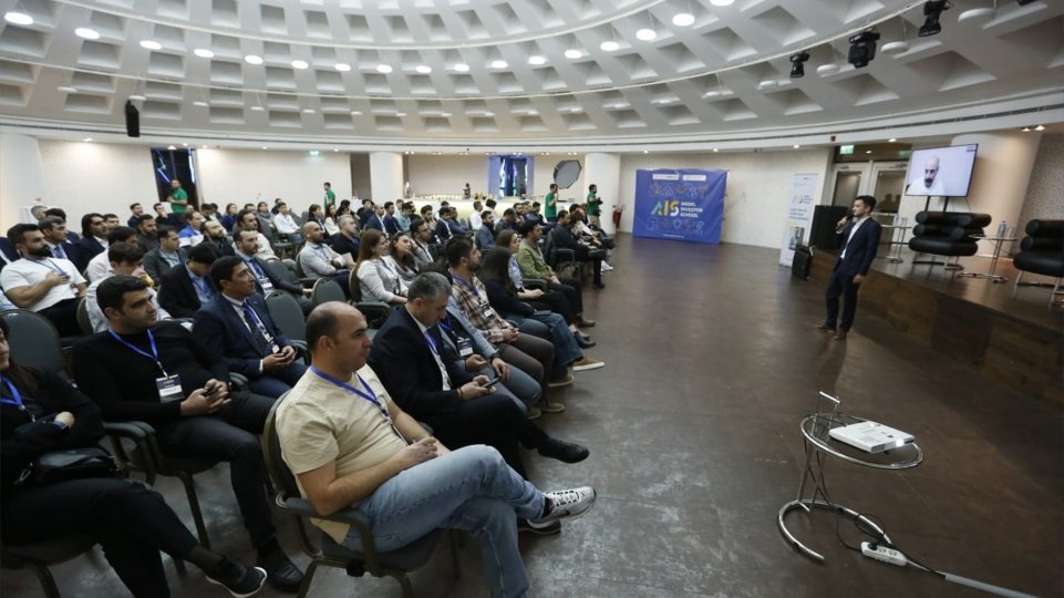 Azərbaycanda ilk “Mələk İnvestorlar Məktəbi”indən 109 nəfər məzun olub