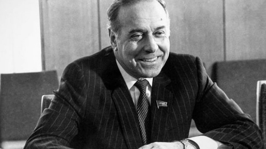 İnkişaf və Zəfərə aparan yol - Heydər Əliyev siyasi kursunun uğur salnaməsi