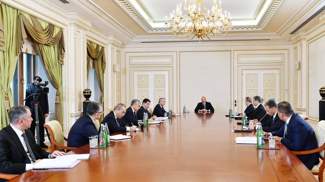 President Ilham Aliyev chairs meeting to discuss hosting COP29 in Azerbaijan in 2024 (PHOTO)