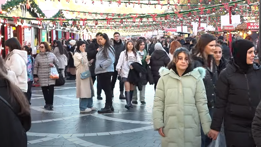 Yeni ili ölkəmizdə qarşılayan turistlər