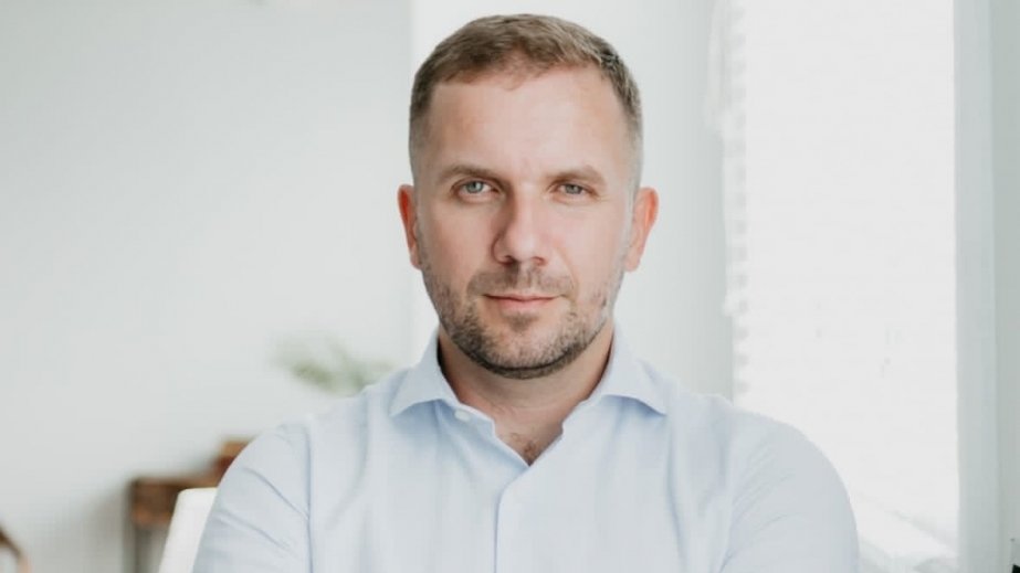 Rusiya tarixçisi: Fransa anti-Azərbaycan mövqeyi tutmaqla Afrikadakı uğursuzluğunun əvəzini çıxmaq istəyir