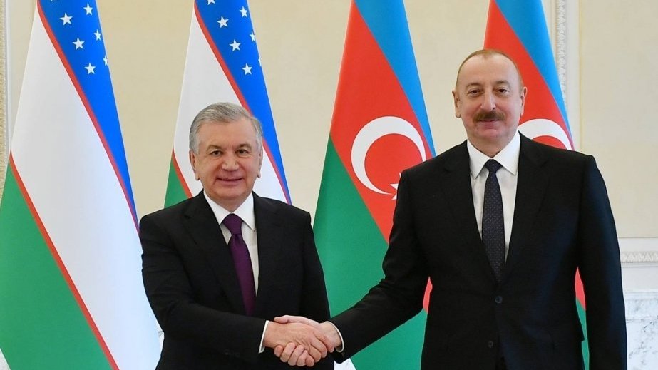 President Shavkat Mirziyoyev makes phone call to President Ilham Aliyev