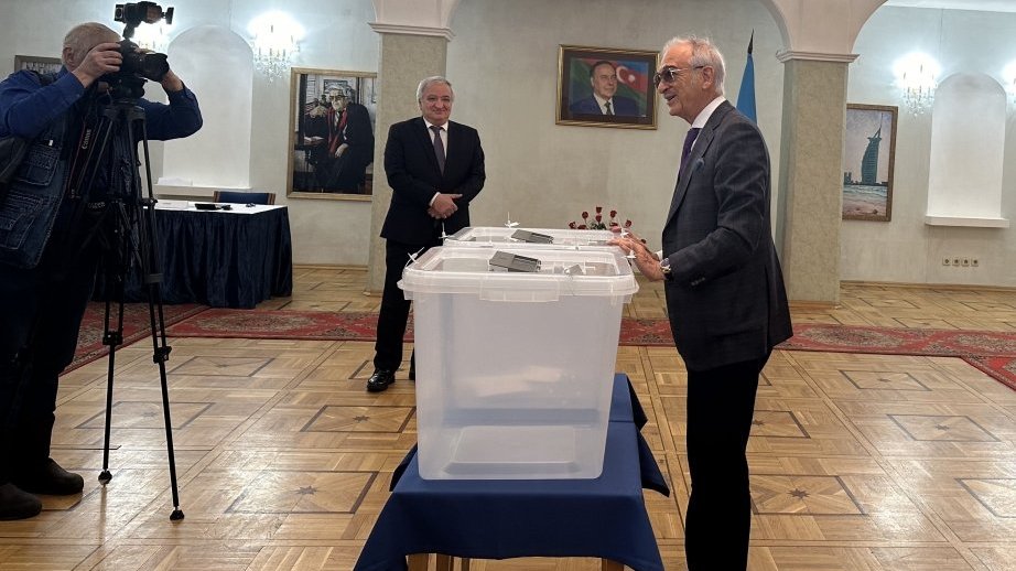 Moskvada 2500-dən çox Azərbaycan vətəndaşı səs verəcək - Polad Bülbüloğlu