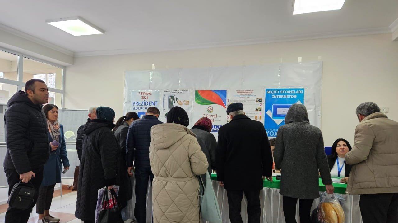 Sabunçuda seçkilərində səsvermə fəal şəkildə keçirilir (FOTO)