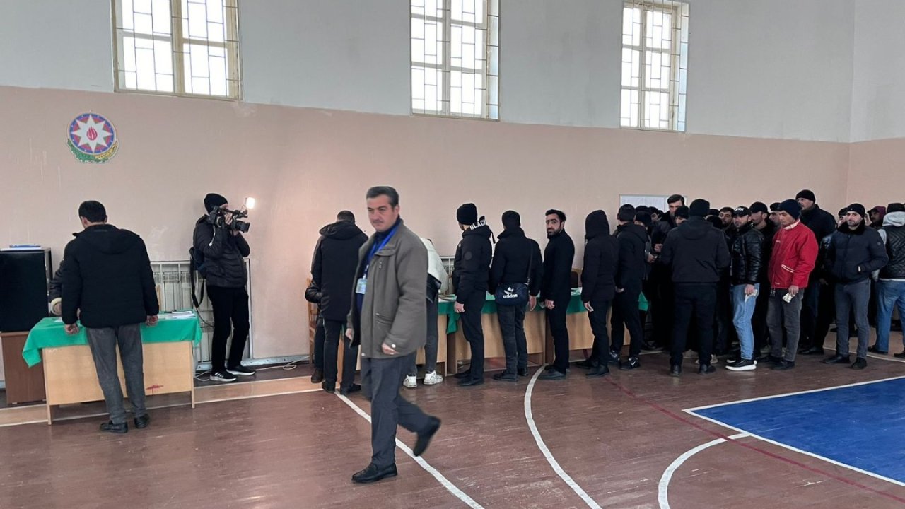 Azerbaijan's Khojaly begins voting in presidential election (PHOTO)