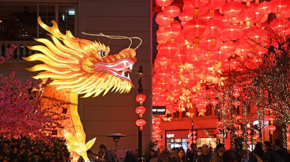Çin, Ejderha Yılı’nı kutluyor