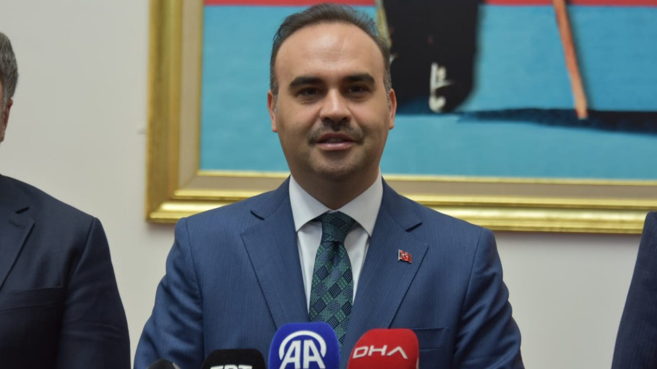 Bakan Kacır: Alper Gezeravcı, en kısa sürede Türkiye’de olacak