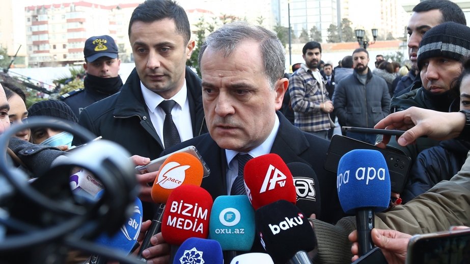 Nazir: Fransanın canfəşanlığı məsələni gərginləşdirməyə yönəlib