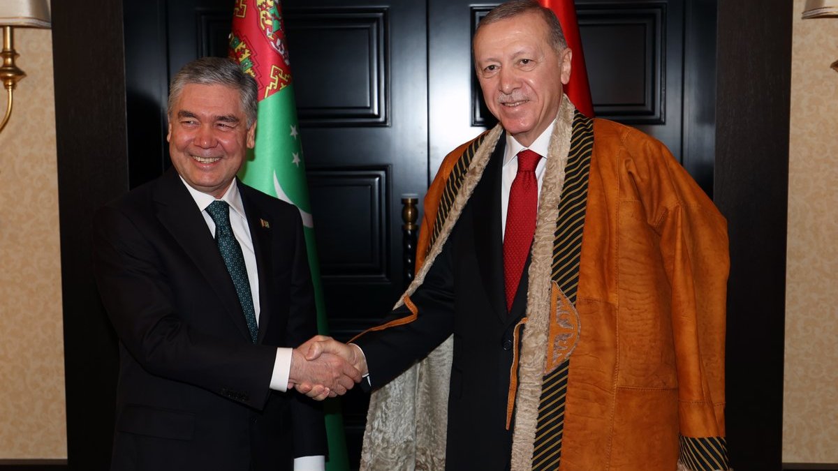 President Erdoğan was given the title of 'Honorary Aksakal of the Turkmen People'