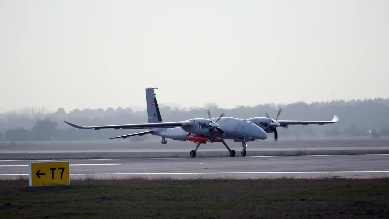 TİHA, Çakır Seyir füzesiyle hedefi tam isabetle vurdu