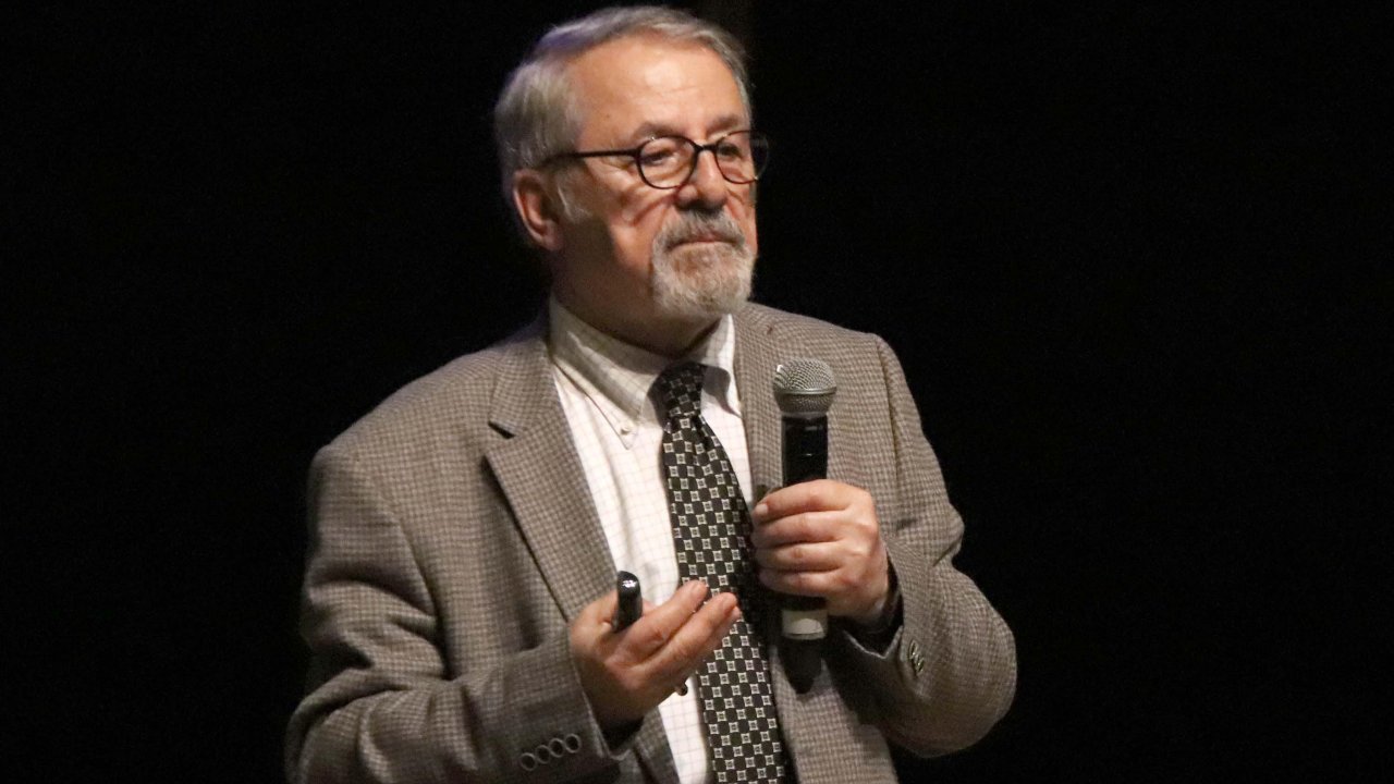 Prof. Dr. Görür: Bu deprem işini halletmemiz lazım, aksi halde tarihin çöplüğüne gideriz