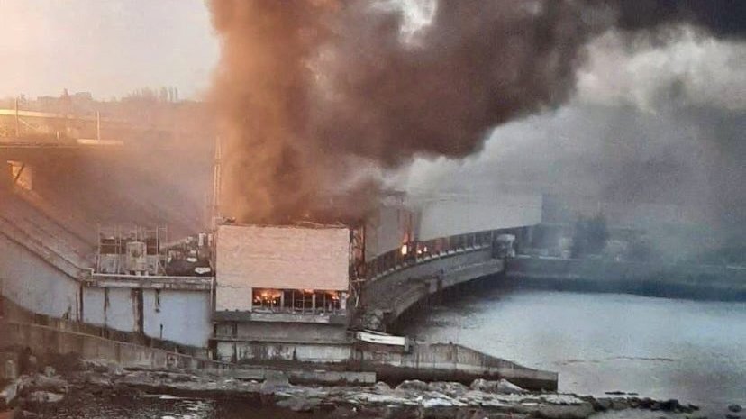 Rusya’nın Ukrayna’ya saldırısında 100 bin hane karanlıkta kaldı