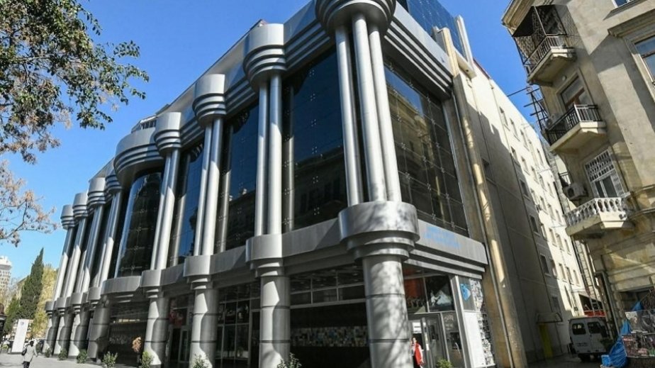 Gənc Tamaşaçılar Teatrı aprel repertuarını təqdim edib