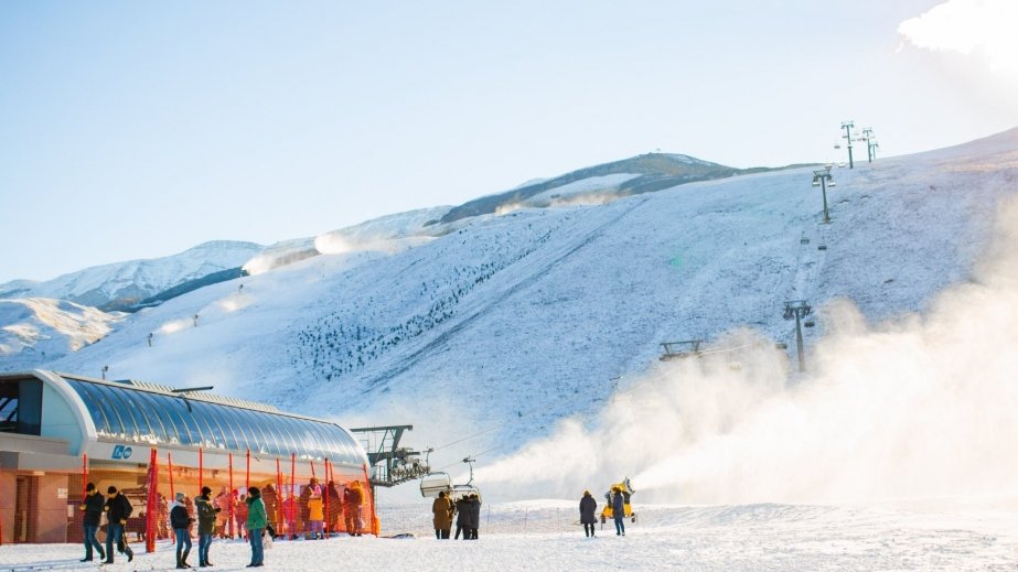 Bayram günlərində Şahdağ Turizm Mərkəzinə gələn turistlərin sayı açıqlanıb