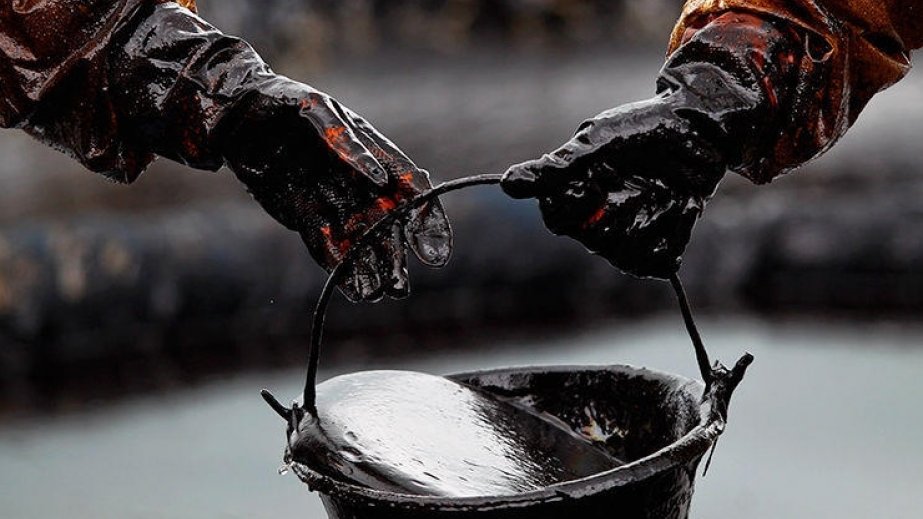 Dünya birjalarında neft ucuzlaşıb