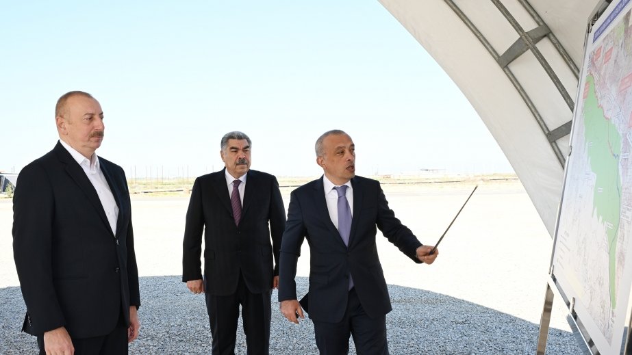 Prezident İlham Əliyev Hacıqabul rayonunda Şirvan suvarma kanalının təməlini qoyub