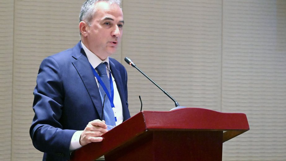 Fərid Şəfiyev: Azərbaycan Çinlə iki platformada dialoq aparmalıdır