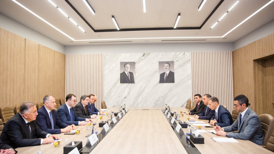 Azərbaycan Gürcüstanla nəqliyyat və İKT sahəsində əməkdaşlıq məsələlərini müzakirə edib