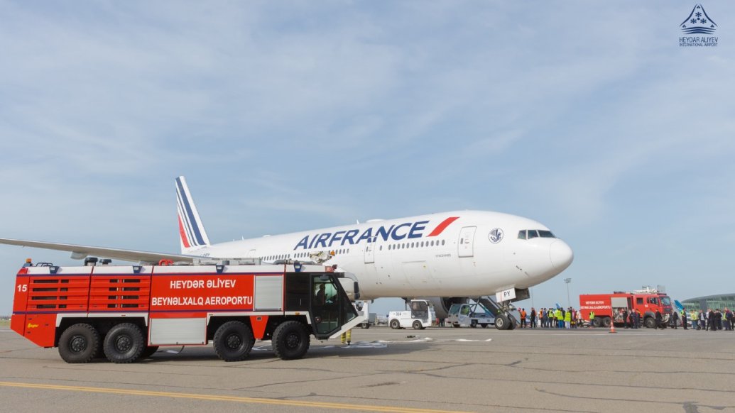 Fransa aviaşirkətinə məxsus təyyarə Bakıya qəza enişi edib