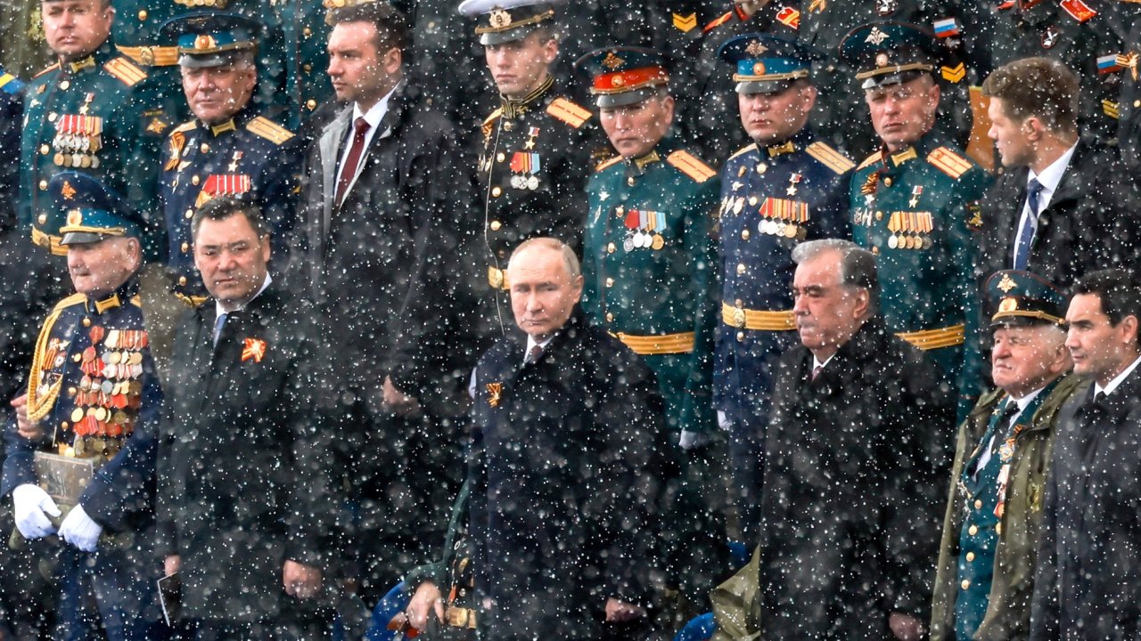 Putin: Batı, İkinci Dünya Savaşı’nın derslerini unutmaya çalışıyor