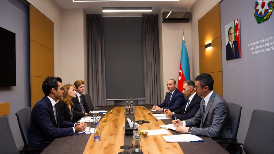 Azərbaycanda “Starlink” peyk internet xidmətinin təşkili müzakirə edilib