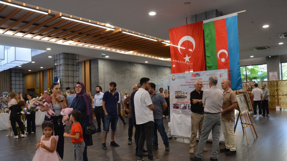 Antalyada “Azərbaycanın təsviri sənəti” mövzusunda sərgi açılıb