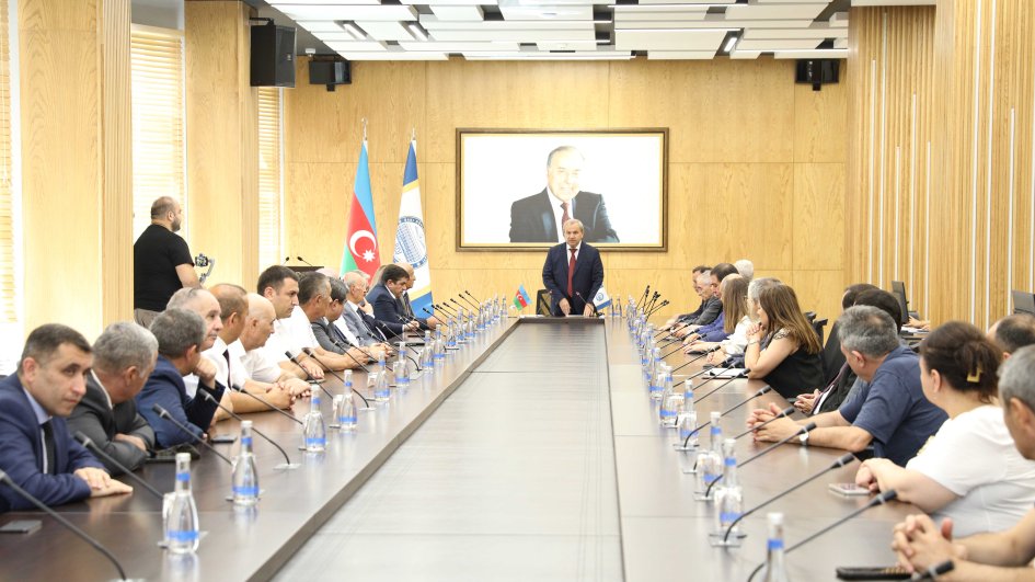 BDU-nun 105 illik yubileyinə həsr olunmuş tədbir keçirilib