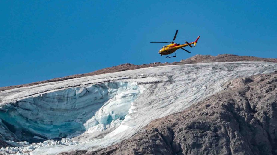 İtaliyada Marmolada zirvəsinə qalxan iki alpinist həlak olub