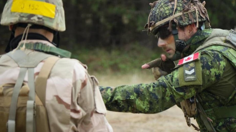 Böyük Britaniyada 43 min Ukrayna əsgəri hazırlıq keçib