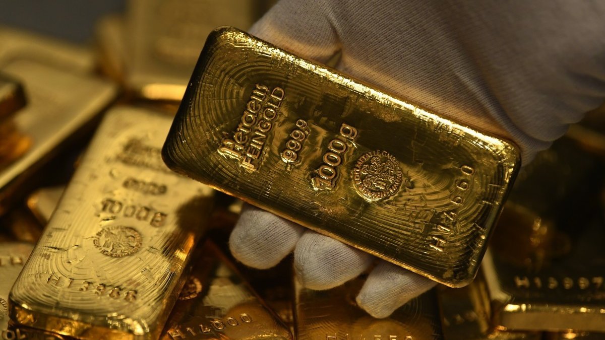 Əmtəə bazarlarında qızıl və gümüşün qiyməti artıb