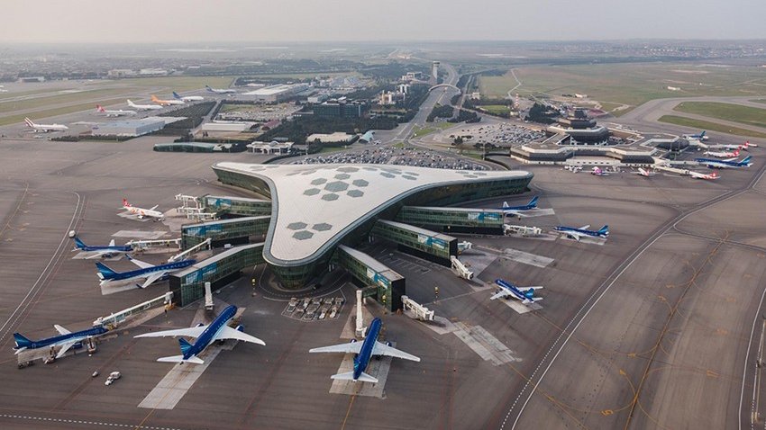 Bakı aeroportu Formula 1-lə bağlı sərnişinlərə müraciət edib