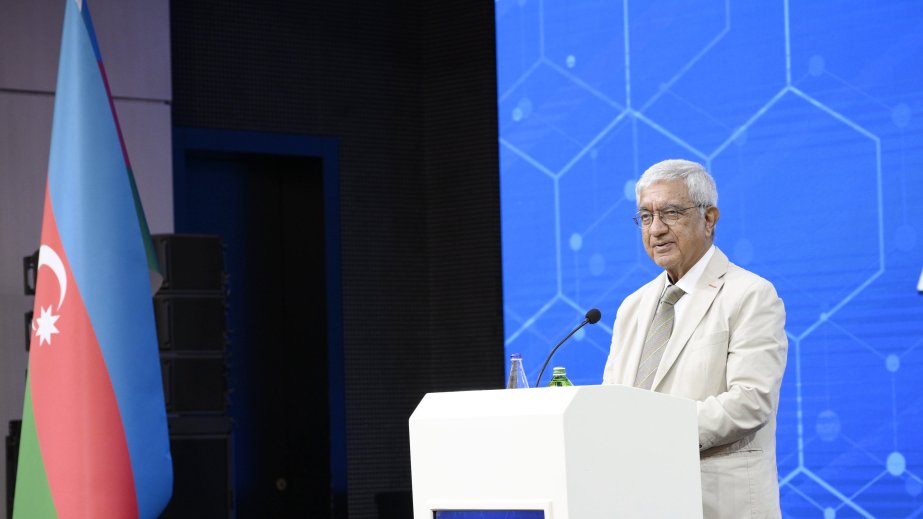 ADA Universitetinin rektoru: Azərbaycan elminin nüfuzunu daha da artırılması üçün alimlərimizdən təkliflər gözləyirik