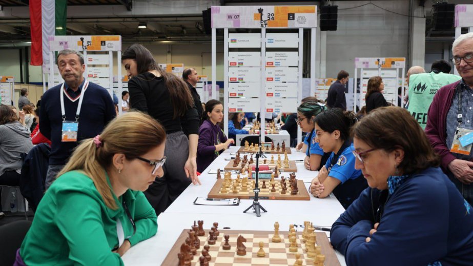 Şahmat Olimpiadası: Azərbaycanın kişilərdən ibarət millisi növbəti qələbəsini qazanıb, qadın yığması heç-heçə edib