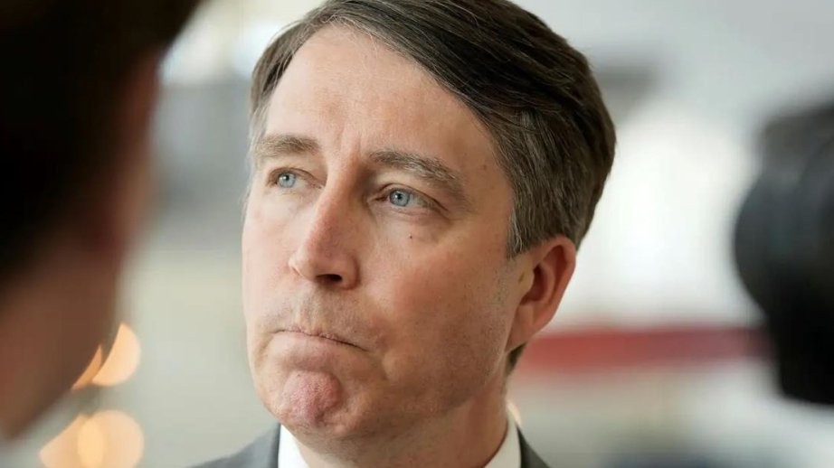 Müsəlmanlara qarşı karikaturalar İsveç parlamentinin ədliyyə komitəsinin sədrinə problem yarada bilər