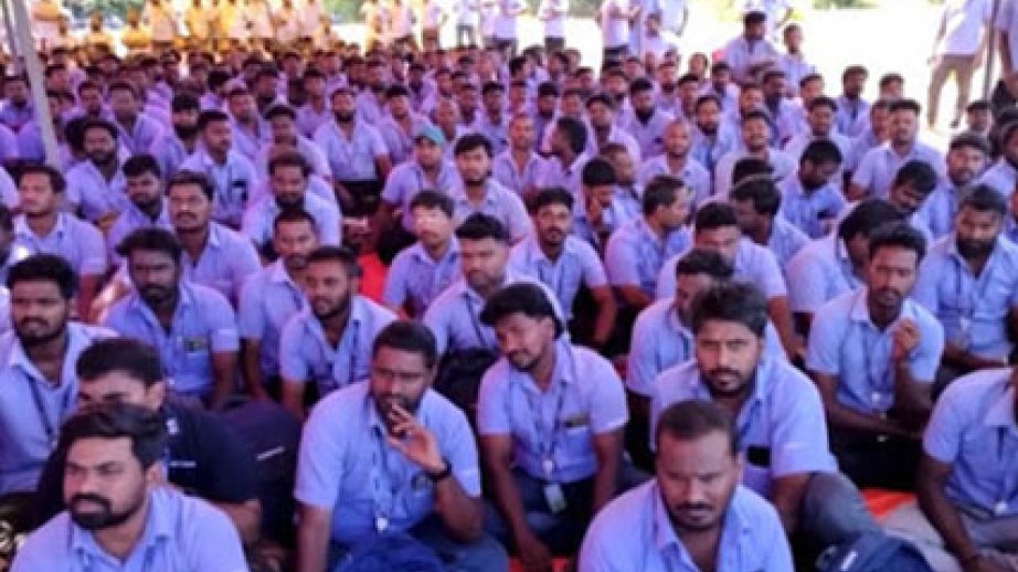 Hindistandakı “Samsung” zavodunun tətil edən işçiləri saxlanılıb