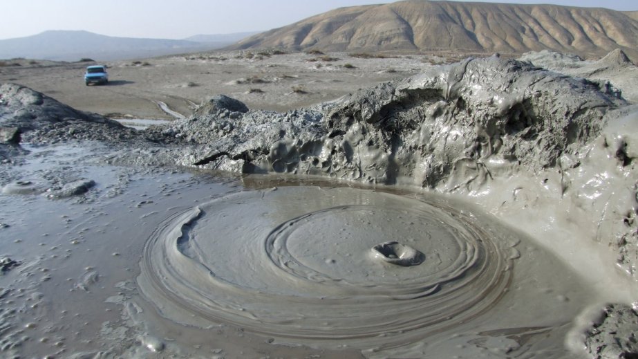 Lökbatanda dünyanın ən aktiv palçıq vulkanı püskürüb