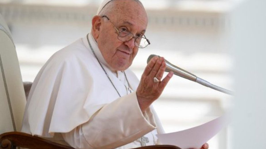 Papa Fransisk daşqınlardan zərər çəkmiş Avropa ölkələrinə yardım göstərməyə çağırıb