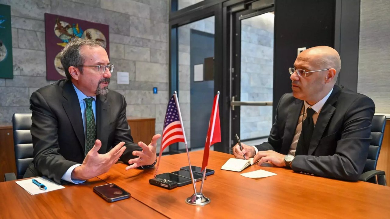 Türkiyə regional sabitliyə layiqli töhfə verir – ABŞ rəsmisi

Türkiyə regional sabitliyə layiqli töhfə verir – ABŞ rəsmisi
10:34