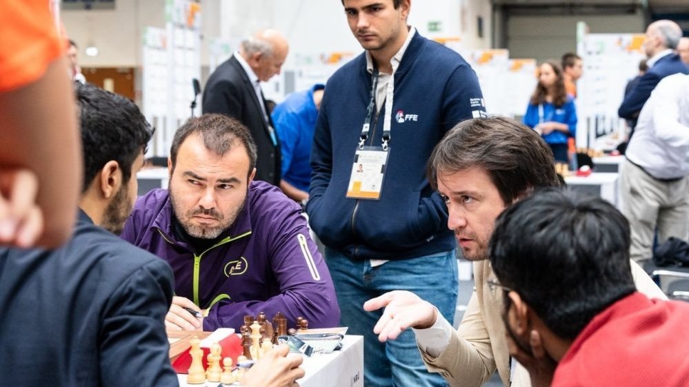 İDMAN: 
Ümumdünya Şahmat Olimpiadası: Azərbaycan Yunanıstan və İsveçrəyə qarşı